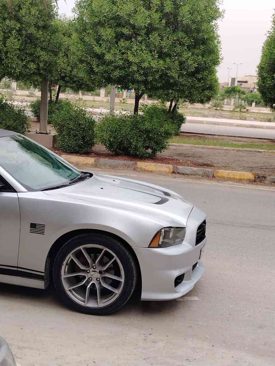 دودج تشارجر • ٥٧٠٠ هيمي • رقم بغداد الدولي