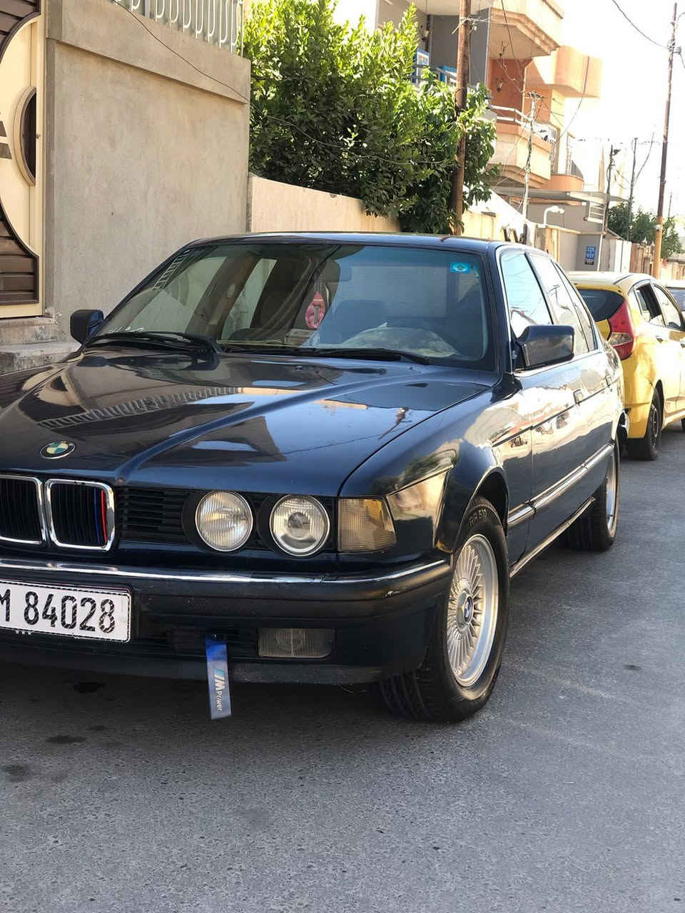 سلام عليكم للبيع بي ام 735 تبريد ثلج محرك شرط الكير بي تاخير عالبك بس من يكون بارد  مصبوغه عام جماليه وبيها طخه بالباب مالت النفر موضحه بالصوره سنويه باسمي هزه جديده السعر 49 وبيها مجال للشراي التفاصيل اكثر اتصل ***********
