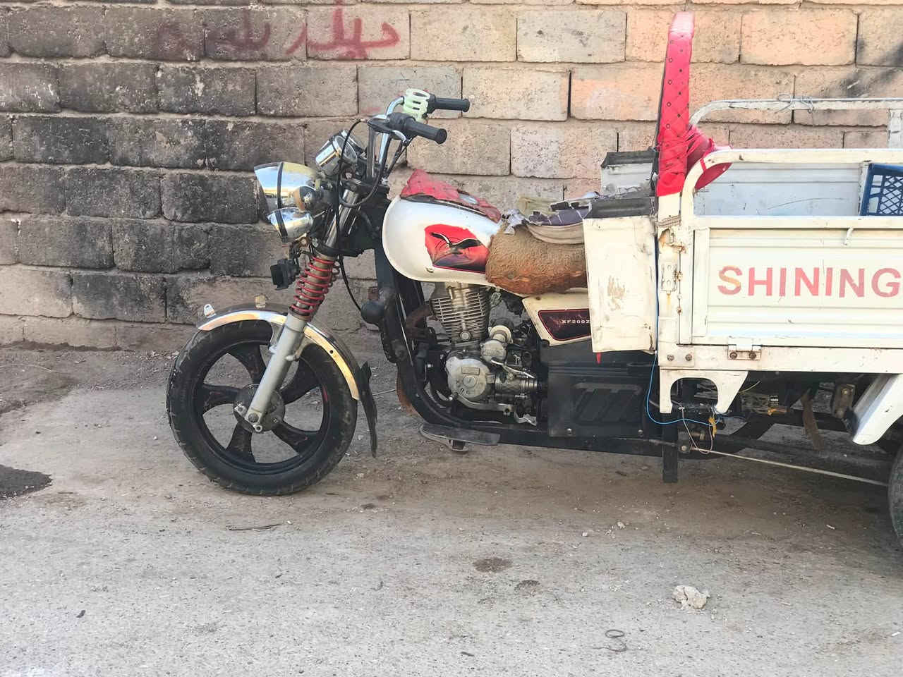 سلام عليكم اخوان ستوتة مديل 23 شهر 12 ستوتة خير من الله اوراق كاملة جنوبية نضيفة تجدح جدح كهربائيات كلها شغالة من لايت بك لايت هورن  اشاير كلهن شغلات نقص راجز مال سلف فقط باتري جديد 26 مكاني شهربان حي المعلمين سعرها 1450 يعني مليون واربعمية وخمسين الرقم ***********
