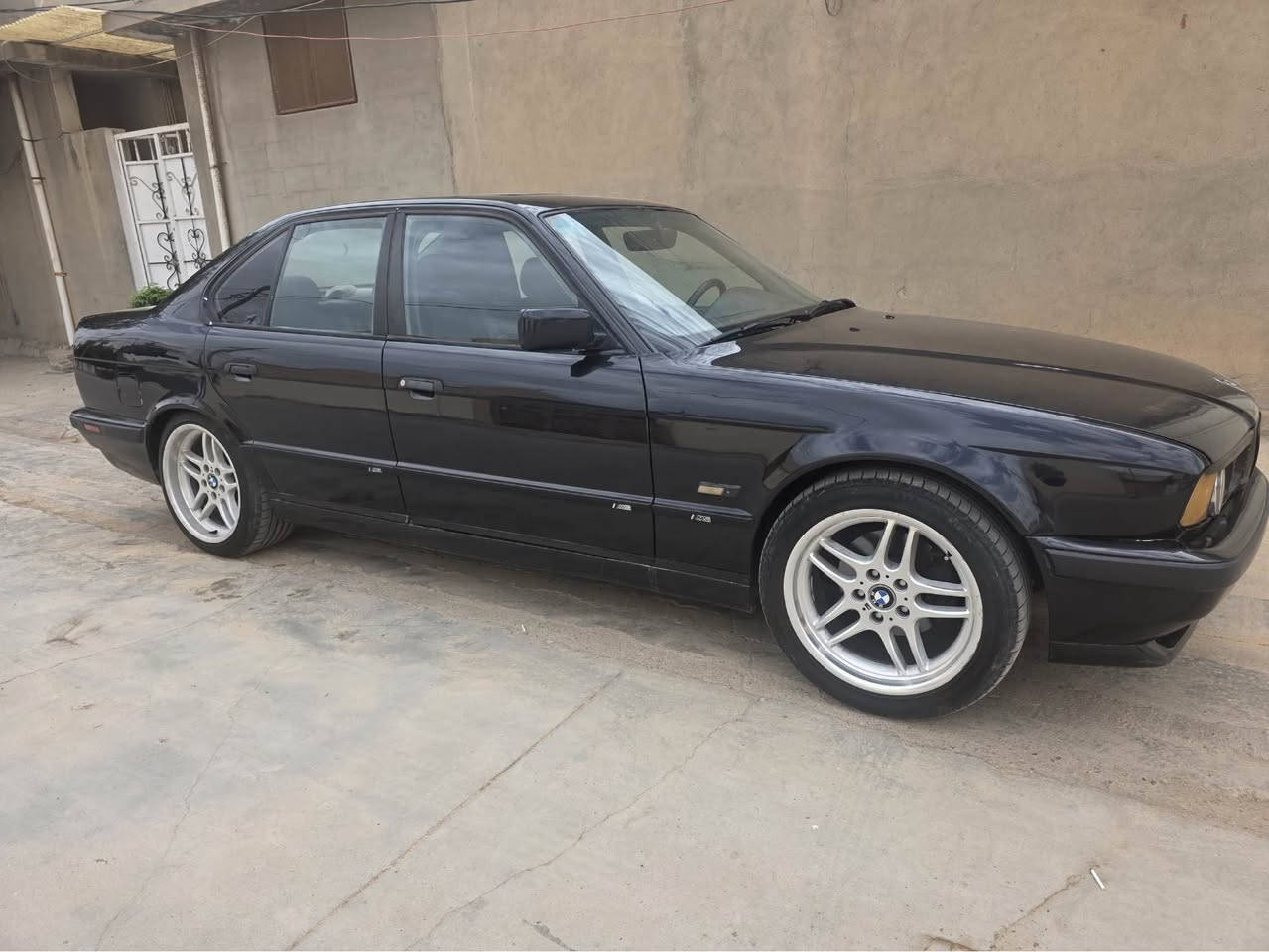 بي ام دبليو 525 • ١٩٩٤ • توماتيك