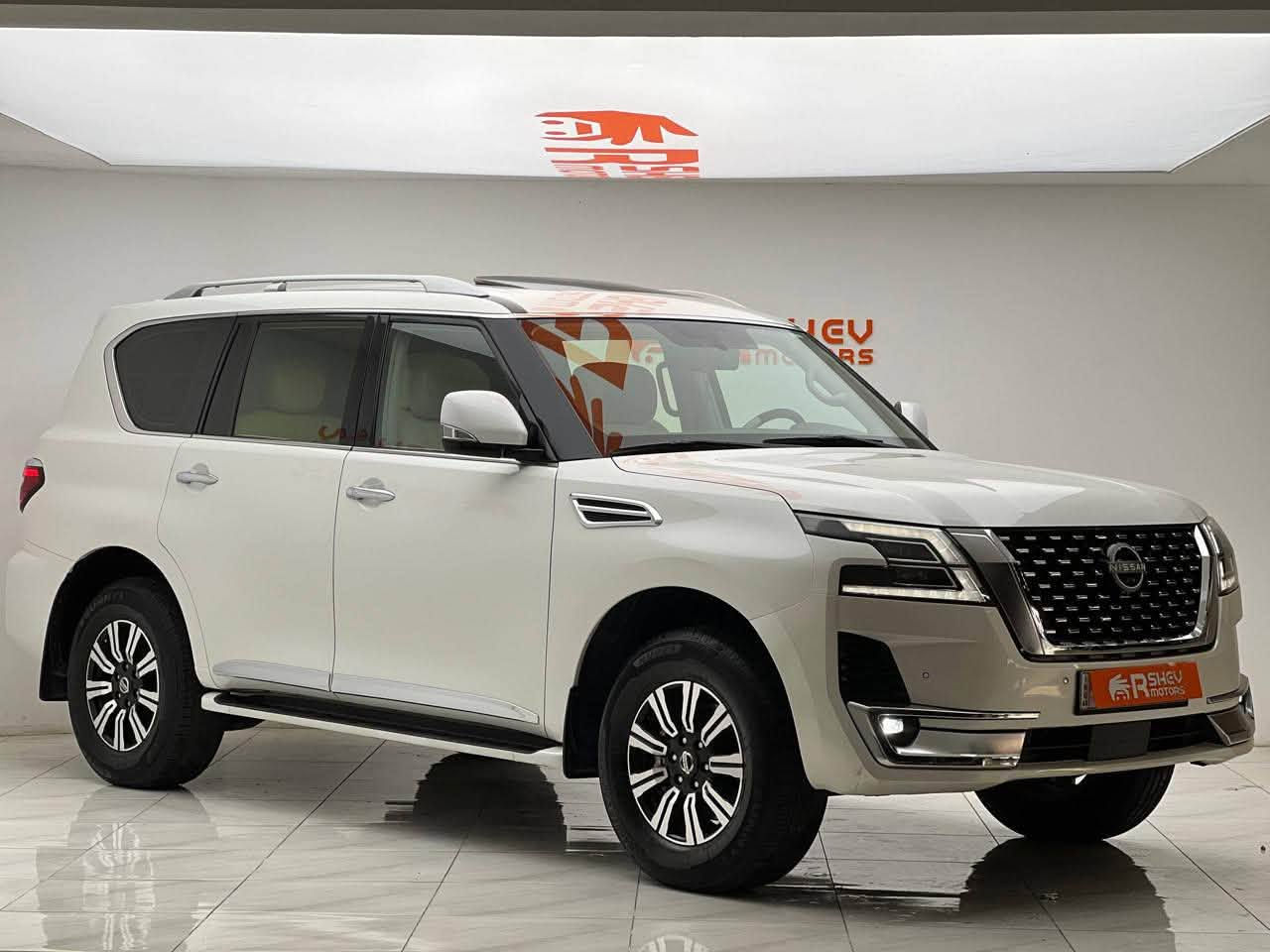 Nissan Patrol 2020
نيسان باترول ٢٠٢٠

مواصفات SE(كامرة خلفية-فتحة سقف-ابواب و تشغيل بصمة-مقاعد جلد و كهربائية)٧راكب

مكينة 6 سلندر تنفس طبيعي
نظام دفع رباعي 4x4
ماشية 57,000 كم فقط و بحالة جداً ممتازة

السيارة كفالة عدى مكان pdr صغير  
السيارة كلش حلوة و نظيفة 

السيارة رقم دهوك الدولي سنوية جديدة
مكفولة من كير و محرك و كهربائيات

و ب سعر(395$) ورقة و بيها مجال

مكان السيارة

دهوك -معرض ارشف R-Shev
رقم51 من معارض التيرمينال 

***********
***********
