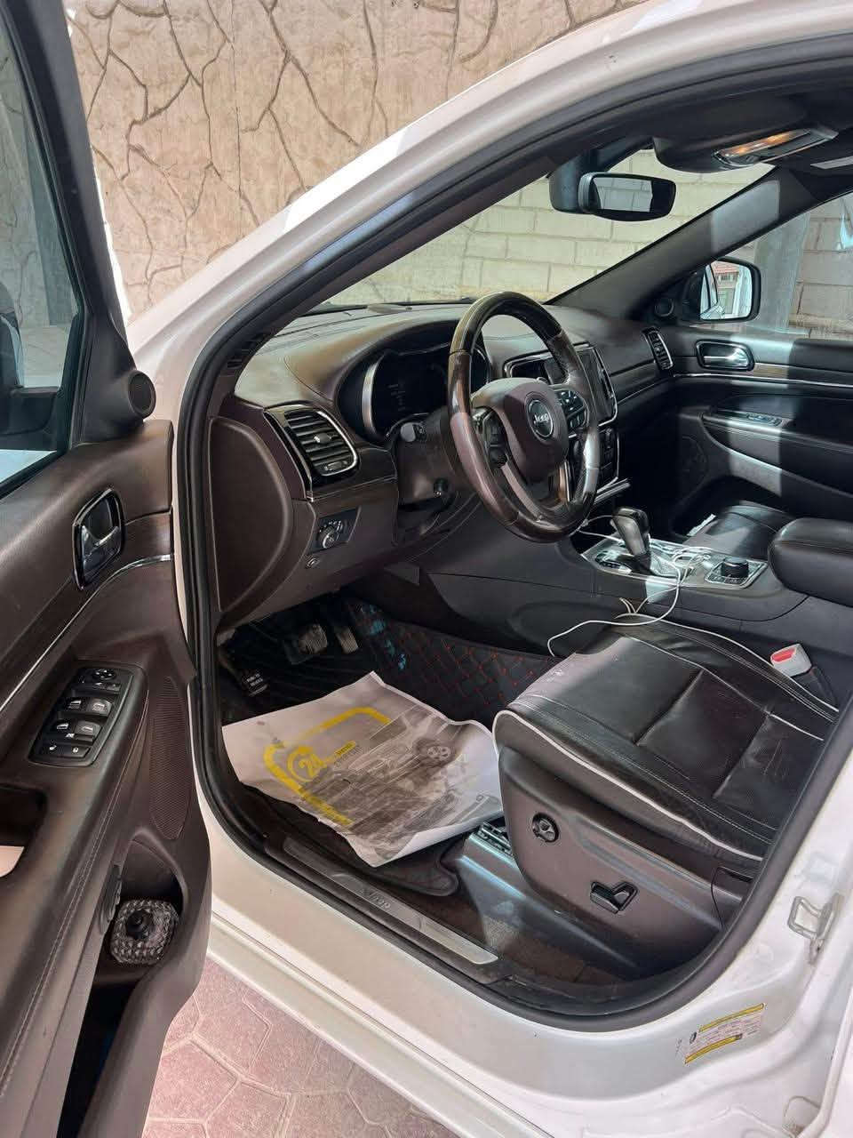 جيب (خليجي)2019 آوفر لاند ( خليجية ) رقم اربيل الجديد وهزه جديده الى 2026 وبسمي تحويل ثاني يوم
السيارة بيها نص جاملغ امامي صبغ وشبر بنيد صبغ باقي السيارة كفالة عامة بدون نقص مال جناي ترايها حلو السياره جاهزه بدون اي نقص من جميع النواحي فول فول مواصفات جكات فورويل بانوراما هوك امامي + خلفي
محرك 6 سلندر 3600 مكفول دفع رباعي 4.4
بصمه + تشغيل عن بعد كروز تثبيت سرعه
صندوق كهرباء
بنوراما
جكات تصعد وتنزل
ماوس وضعيات قيادة
داخل بيجي اصلي
تيرن كهرباء + تدفئه
كشنات جلد تدفئه وتبريد
خزن وضعيه كشنات ميموري
شاشة كبيرة
دمام خلفي
كامرة دوارة 360 درجة
حساسات امامي خلفي
لد امامي خلفي
لايت زنون عالي ناصي
اضاءه ترحيب
دشبول خياط طبيعي
اوتو ستارت
حساس امامي وخلفي
رادار جانبي وخلفي وامامي
مري شفط + اشاير بلمري مع القفل وعاكس ضوء + هيترات مري+نقاط عمياء
اضاءه ترحيب
وبعد هواي مواصفات
السعر 280 💵ورقه وبيه مجال 
***********
