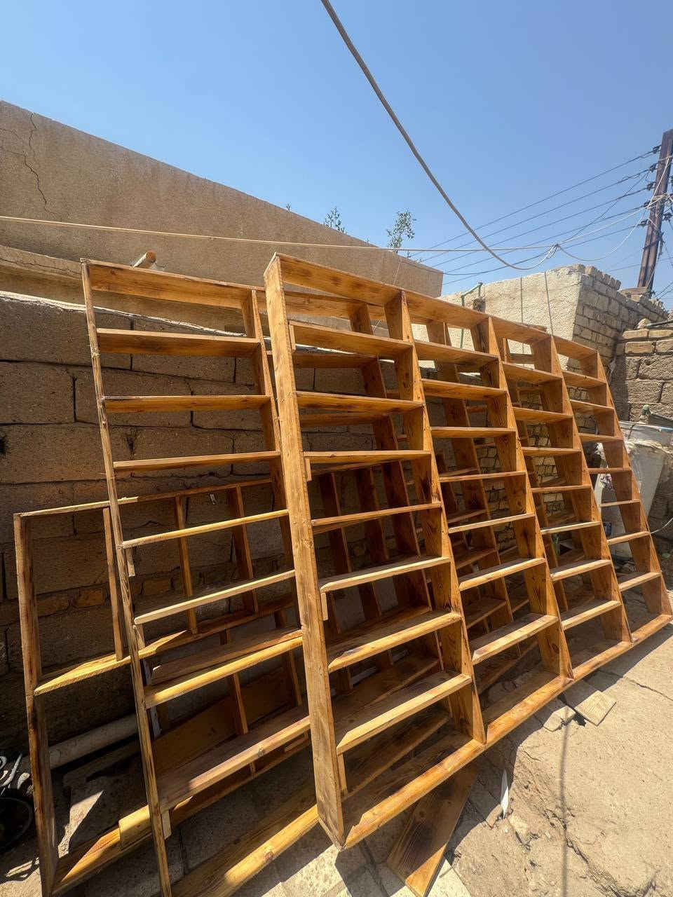 ميز جام السعر ١٠٠
مروحه جداريه السعر ٣٥
رفوف خشب عدد ٣ قطعتين ٧ متر وقطعة متر ونص السعر ٢٥٠
 سقف ثانوي ٢٥ قطعة سعر القطعة الفين 

***********
