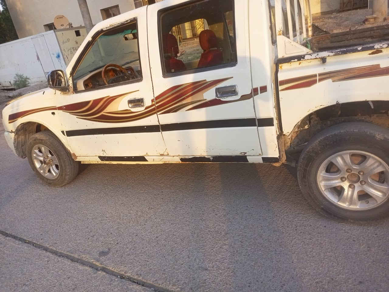 سياره جنبي للبيع 2006جاهزه كير محرك اكسن حداديه اوراق كامله السعر 11بيه مجال قليل ***********@
