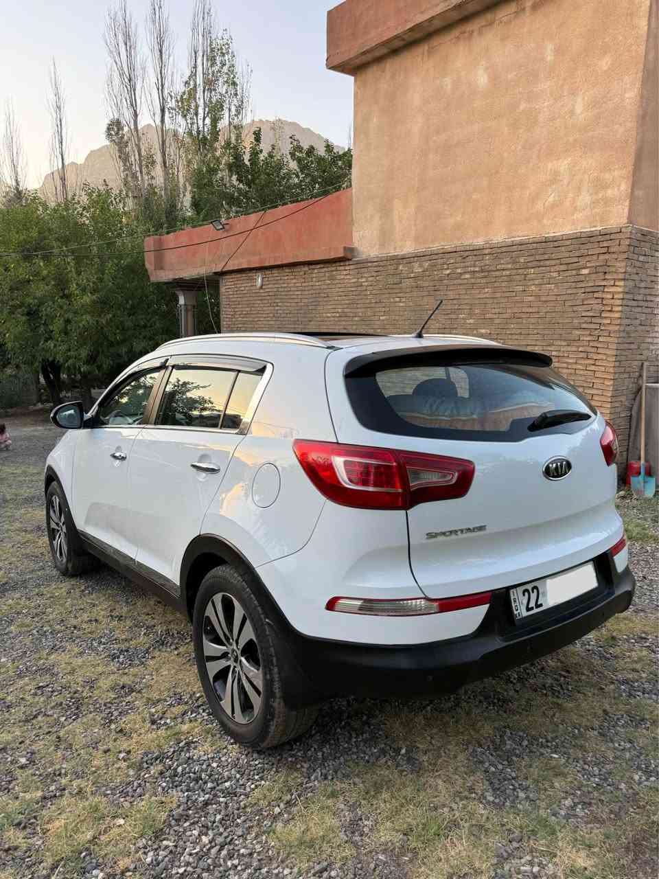 سه لام عليكم سبورتج ٢٠١١خليجي لون ابيض ثلجي رقم اربيل محرك 20دوش مرغوب سياره خير من الله سياره بدون ضرب فقط بيها جاملخ ضبغ بدون دواخل ٣مكان بارد سياره ميحتاج مصرف دينار  سنوي رقم هـه زه جديد ٢٠٣١___سياره ماشي ٢٣٠ الف جديد صدر امامي خلفي كلها جديد سياره كير محرك شرط اي عيب مابيها موصفات سياره پانوراما ويل كروم مرايه شفط داخل لونين تحكم استيرن مثبث سرعه ليد امامي بلجكتور بعد بيها موصفات سعرها ١٢٠مجال سعر مناسب ___*********** مكان اربيل أربيل, العراق

