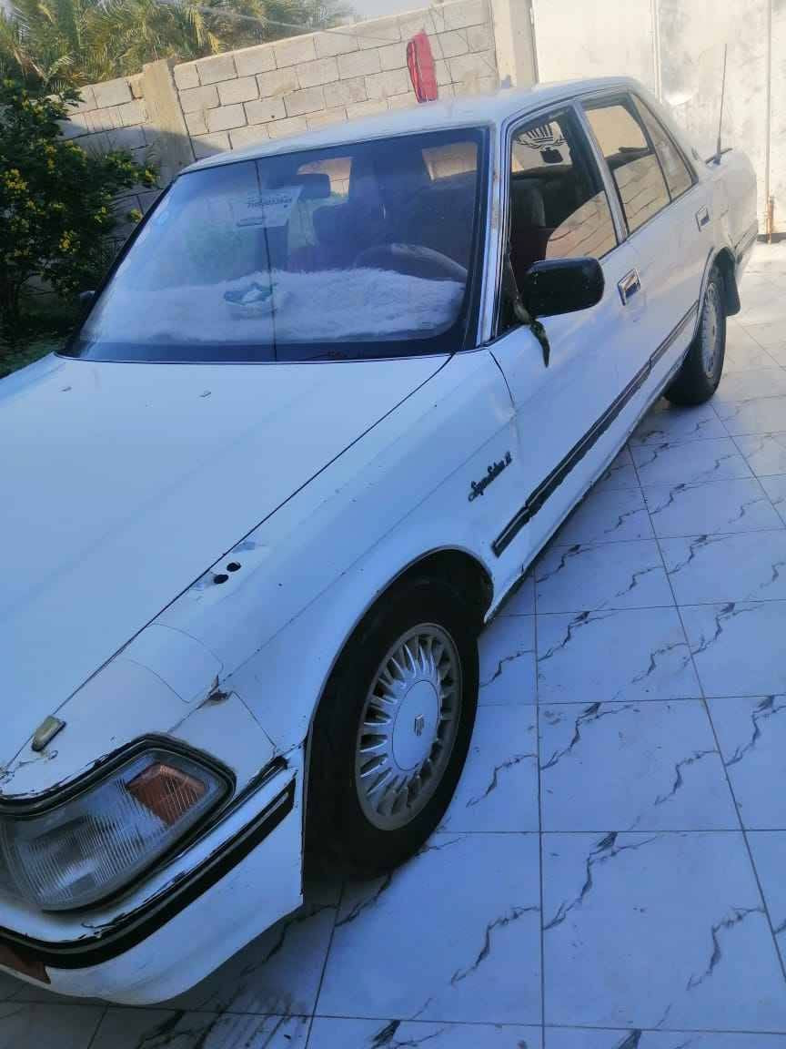 سلام عليكم 
سيدان كراون للبيع نضيفه وحلوه حدادة جديدة مكينه ونجي خير من اللة كلشي بيها جديد رقم ناصرية انگليزي سنوية ل30 راعيها قريب علي بصرة قضاء المدينة تريد تحويل تريد وكاله بكيفك مكان السيارة قضاء الصادق بني منصور السعر35 هاذ رقمي اتصل وبيك خير ودلل *********** القرنة, البصرة
