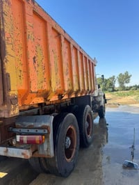 فالفو • موديل 81 • 4x4