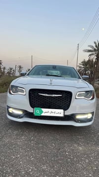 كرايسلر ٣٠٠ • ٦ سلندر • أرقام شمالية