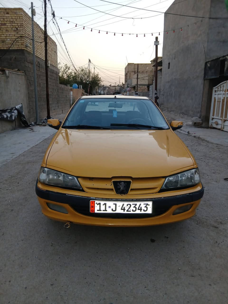 السلام عليكم سياره بيجو موديل ١٥ السياره بيها باب تبديل الجهة اليسره خلف السايق والاهللالات معمره السياره رقم انكليزي السنويه صاقطه صارلها ثمانية اشهر السياره باسمنا  الاتصال *********** بغداد الامين  السعر ٤٥ وبيها مجال والشراي يتصل وبي خير ويدلل
