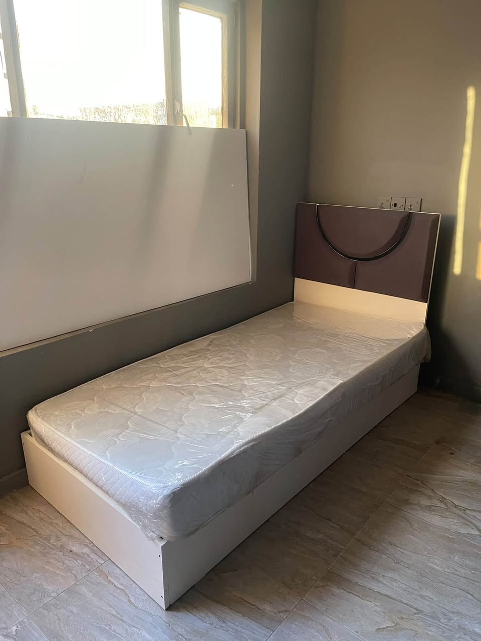 غرفه شباب • جديده • زيونه