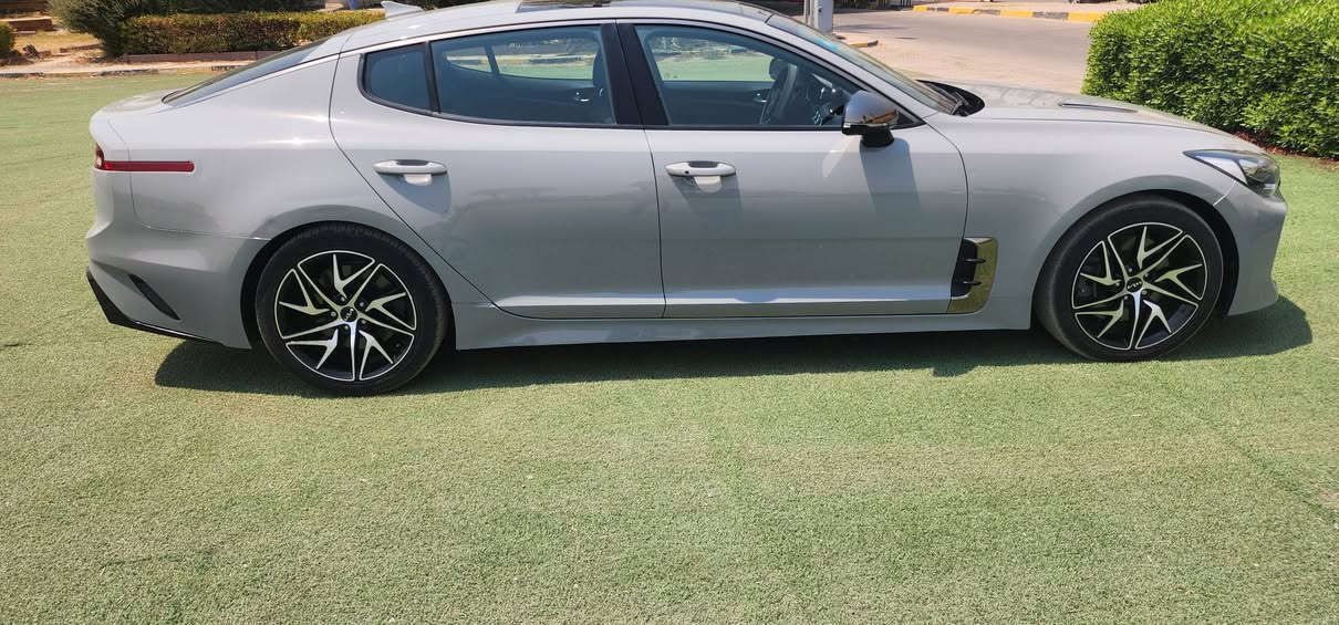 السلام عليكم للبيع كيا ستنكر لايت GT حادثة ربع الجاملغ موديل 23 محرك 2500 تيربو ماشية 63  رقم معوقين بعد سنة تصير حرة وكالة عامة المكان بغداد 
السعر 180 بية مجال جدا بسيط اني مكلف بالنشر ***********
