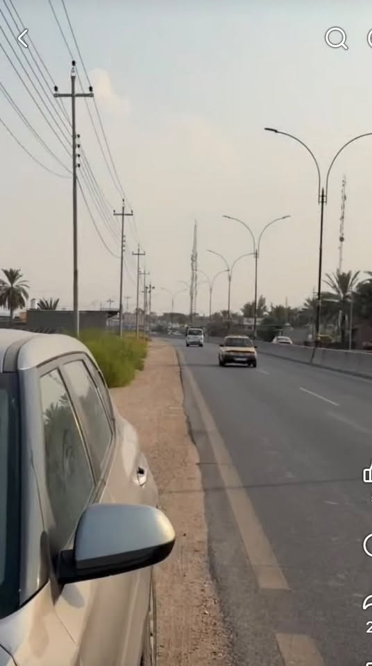 قطعة ٥٠٠ متر واجهة ١٦ ونص ونزال ٣٠ وربع على شارع قناة كربلاء (رابع قطعة عن الشارع العام اللي بالصورة)
متوفرة كافة الخدمات تبليط وكهرباء وماء 
تبعد ٣ دقائق عن جامعة العميد جهة الحلة و ٥ دقايق عن جامعة كربلاء
منطقه ممتازة جدا وهادئة 
طابو زراعي تحويل مباشر باسم المشتري السند بأسمنه
للاستفسار التواصل متوفر واتس اب 
***********
