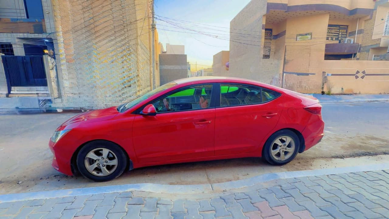 سيارة النترا موديل 2020 امريكي لون احمر مميز نظيفة جدا ومهتمين بيها سونار موجود السيارة باسمي تحويل ثاني يوم السعر 137 بيها مجال بعد الفحص ولخاطر الجية مكاني كربلاء *********** كربلاء, العراق
