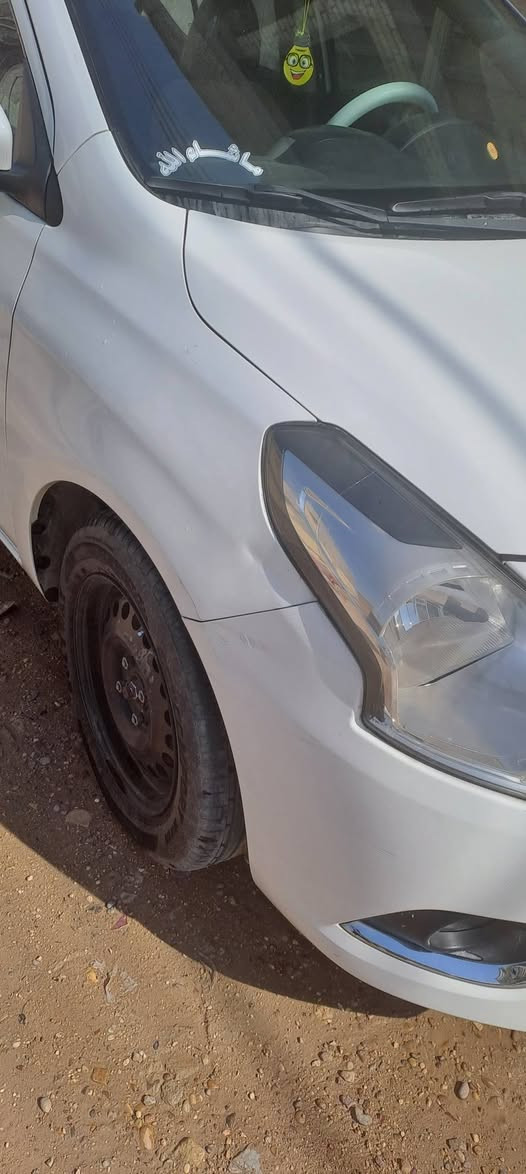 السلام عليكم اخوتي صني ٢٠٢٤ للبيع مكفولة من الصبغ والتبديل بارد على كد شبر ورصعتين ماشية ٦٧ الف رقمها اربيل كيلو والسعر ١١٢ وبيها مجال *********** ومكاني بغداد
