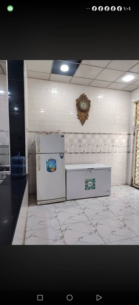 السلام عليكم دار للبيع في حي الشرطة مساحة 200 متر غرفتين نوم صالة مطبخ حار وبارد استقبال صحيات داخلية وخارجية كونكريت مسلح الرباط والسقف مطلب إسكان 40 مليون تسديد الشهري ٢٢٥ الاستفسار ***********
