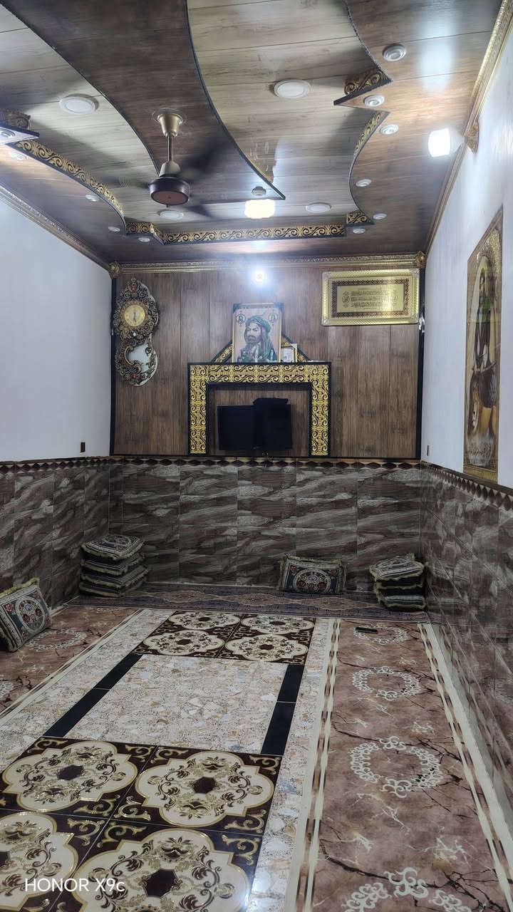 السلام عليكم بيت للبيع 100 متر طابقين بحي ندى شارع 60 بنيان درجه اولى مال جناي السعر 105 مع المجال البيت مطلوب 16 مليون للمصرف فقط البيت سند باسم راعيه وكيف المشتري تريد انت تسدد للمصرف او هو يسددها الاستفسار على هذا الرقم ***********

نص مكتوب في الصور:
- HONOR X9c