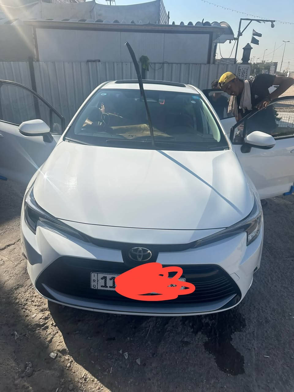 كورلا هايبرد موديل ٢٥
ماشيه ١٩الف 
سياره كفاله عده طخ بسيطه 

*********** 
سياره فول موصفات داخل احمر كراسي كهرباء

