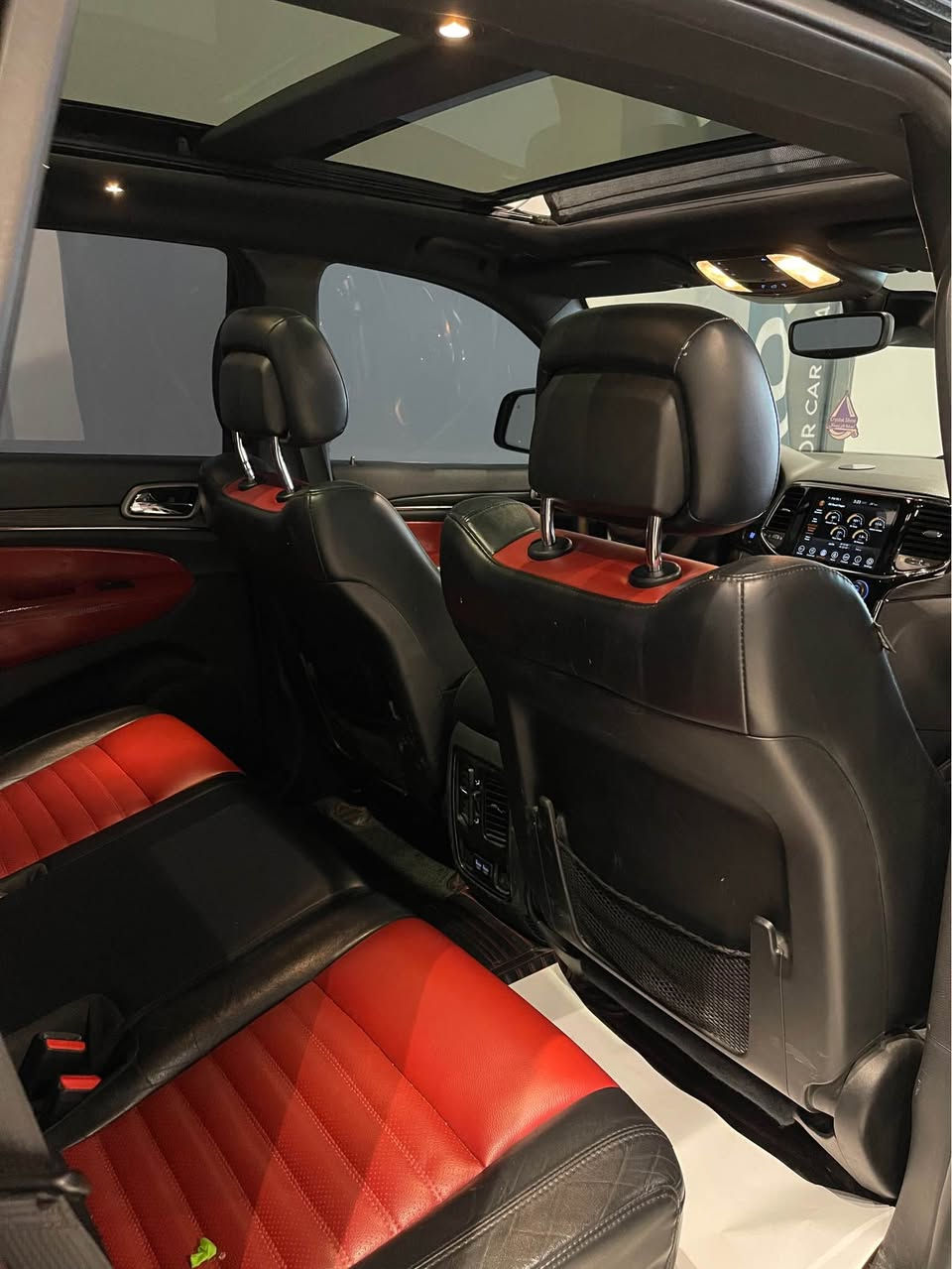 Jeep grand cherokee S 2020
سفری شەریکەی هارلم - کلین تایتڵ - بێ بۆیاخ بێ سارد
تەنها ٩٩ هەزار کیلۆمەتر ڕۆشتووە — دەعامییەکانی PPF کراوە
هەموو سێرفزەکانی لە شەریکە بۆ کراوە - بیلاد ناو سورە 
تازە چوار تایەی بۆ گۆڕاوە - کێڕ و مەکینە و کارەبایی بەشەرت
ڕەقەمەکەی لەگەڵا نیە - کتابی جام ڕەشی بۆ کراوە 
شوێن سلێمانی کۆمپانیای ڕۆژماک 

***********
***********

جیب مودیل ٢٠٢٠ مواصفات S خلیجی 
سیارە سفر شرکە هارلم - کلین تایتل مکفولە کفالە عامە
دعامیە للدعامیە بشرط - ولا تعدیل ولا صبوخ  ولا تکحیل
ماشیە ٩٩ الف کیلومتر — دعامیات تغلیف PPF 
بلادی داخل لون احمر- کیر مکینە کهربائی بشرط 
تاخم تایرات کل جدیدە - تحویل غرامە بشرط
مکان سلیمانیە شرکە روجماک - منطقە صناعیە

***********
*********** السليمانية, العراق
