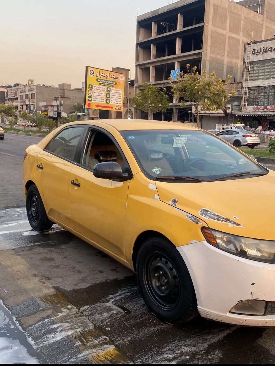 السلام عليكم 
فورتي ٢٠١٣ امريكي مكينه ٢٤٠٠ دوش رقم بغداد انكليزي انضربت عندي جاملغ وحافة البنيد وابيعها على وضعها سياره مكينه كير بلكارتون تبريد ثلج حداديه تخم تاير جديد جواهه مدوشمه عام سفاري كشنات وكاعيه وتنته وصندوك رايدها ب٨٥ وبيهه مجال مكاني الزعفرانيه ***********
