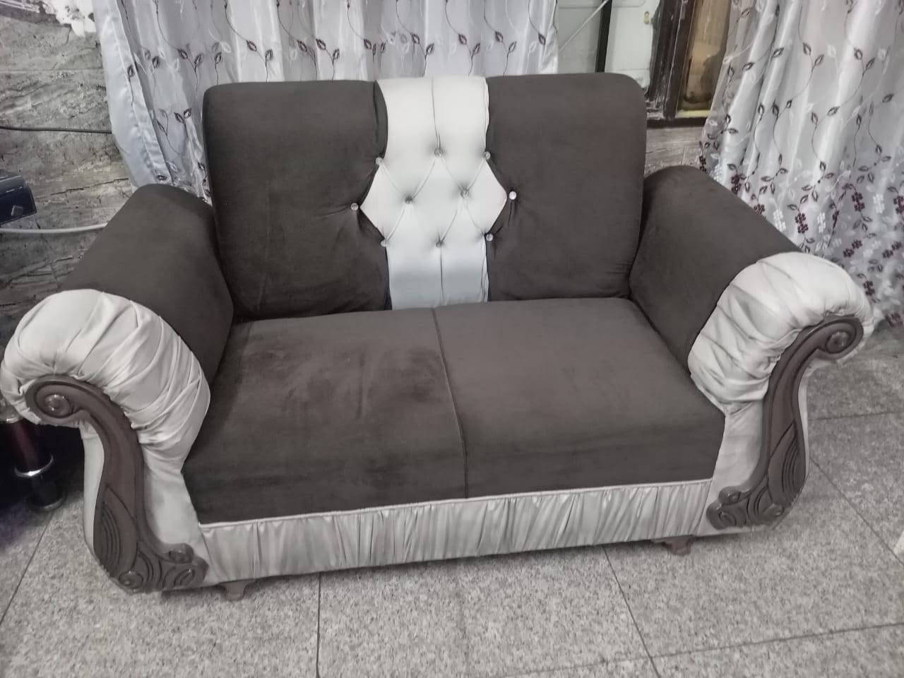 غراض للبيع رقمي بي واتساب ***********
