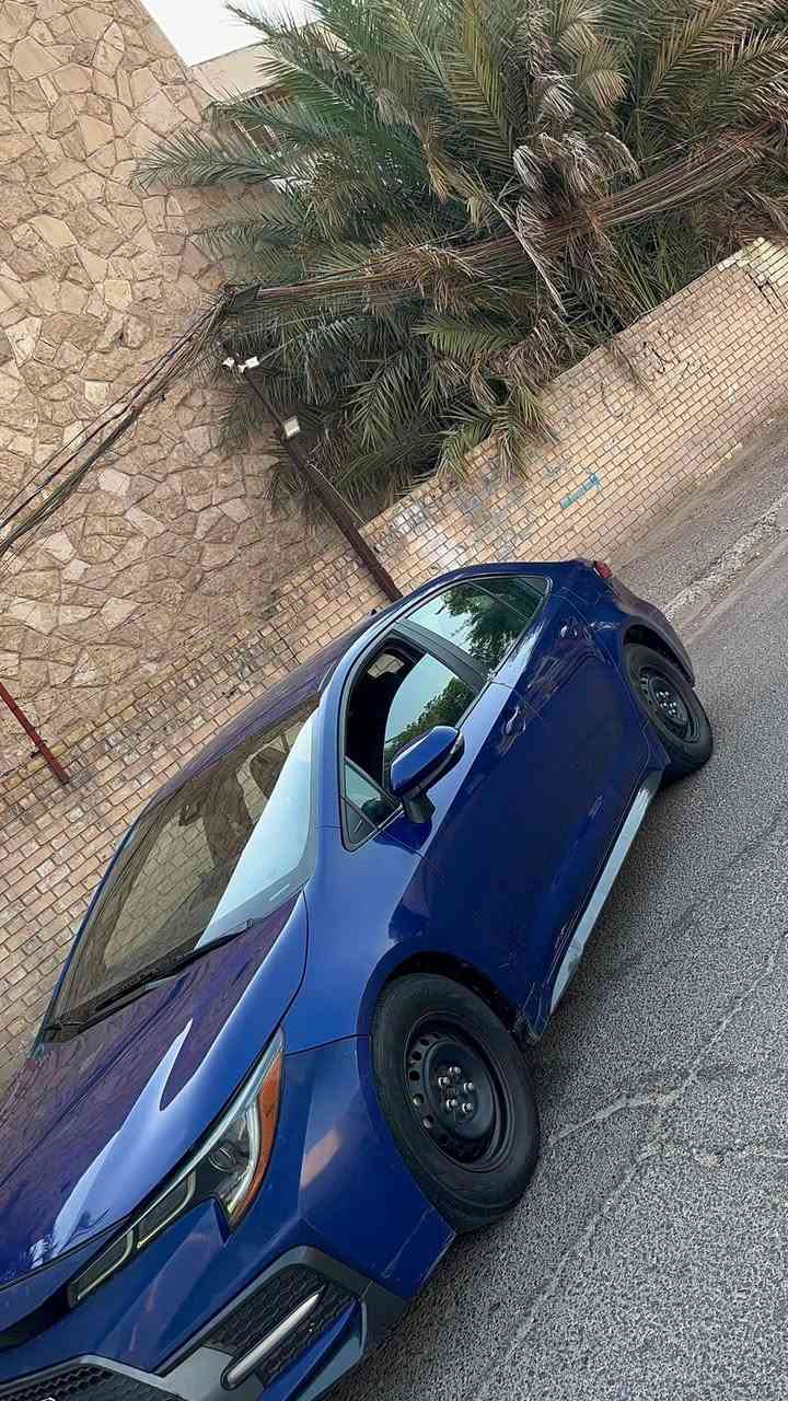 السلام عليكم 
كورولا  موديل 2022 🇯🇵
مواصفات SE 

مواصفات
الكاميرا الخلفية
مستشعر وقوف
مسند الذراع
نوافذ كهربائية
شاشة
8 وسادة هوائية
المصابيح الأمامية ليد
قفل مركزي للأبواب
مانع الانزلاق
ABS
كشافات ضباب 
التحكم الإلكتروني في الثبات
شفتات ستيرين 
مثبت سرعه
تحديد مسار 
نضام قياده sport 
نضام قياده ECO 
ماشيه 86 mi
السعر 135 وبيها مجال بسيط 
للتواصل ***********

