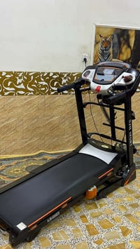 جهاز جري جبلي دبل ماطور جداا نظيف حديث  شاشه لمس تحكمات لمس سرعه عاليه...