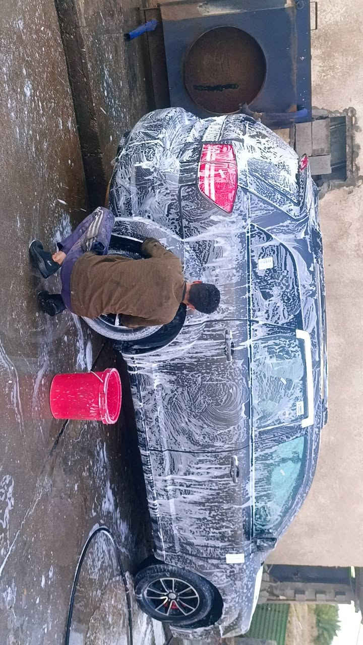 دوج جورني موديل 18 محرك 2400سياره بأسمي رقم نكليزي مداور ثاني يوم سياره معه الكلمه ما ناقصه ولا شي مال جناي ضربته ما عابره وين تريد تفحص بخدمتك سعره 120وبيه مجال 
مكان ناصريه مجسر السكان الجديد ***********واني بل خدمه
