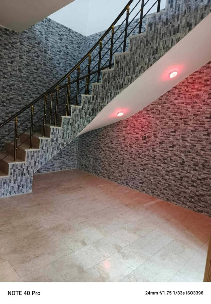 النجف براكيه • ١٠٠م • طابق ونص