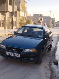 استرا • ١٩٩٣ • محرك 16