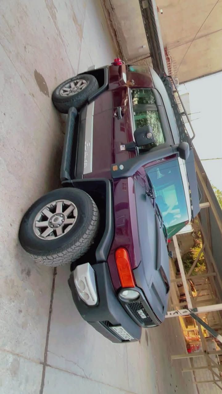 السلام عليكم اف جي موديل 2007 فور ويل دفلوك مواصفات ال فجي المعروفة 6V رقم اربيل تحويل مباشر 
مكان السيارة الكرادة مجمع المشن
رقم صاحب السيارة ***********
السعر 160 ورقة
