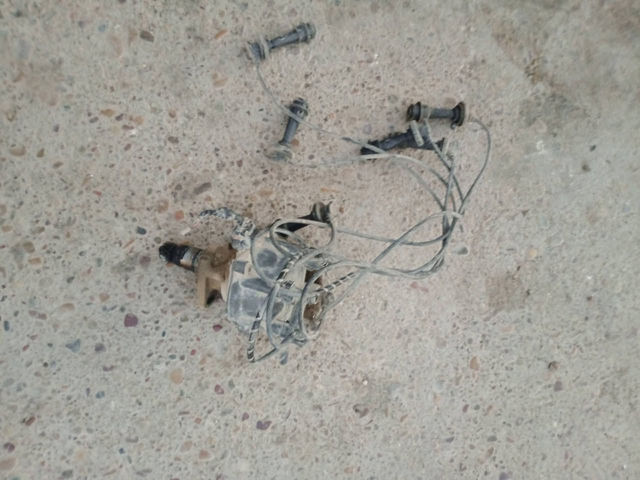 البيع غراض بطه 2500ديلكو.   كلهن عالفحص الي يردهن شلع ***********
