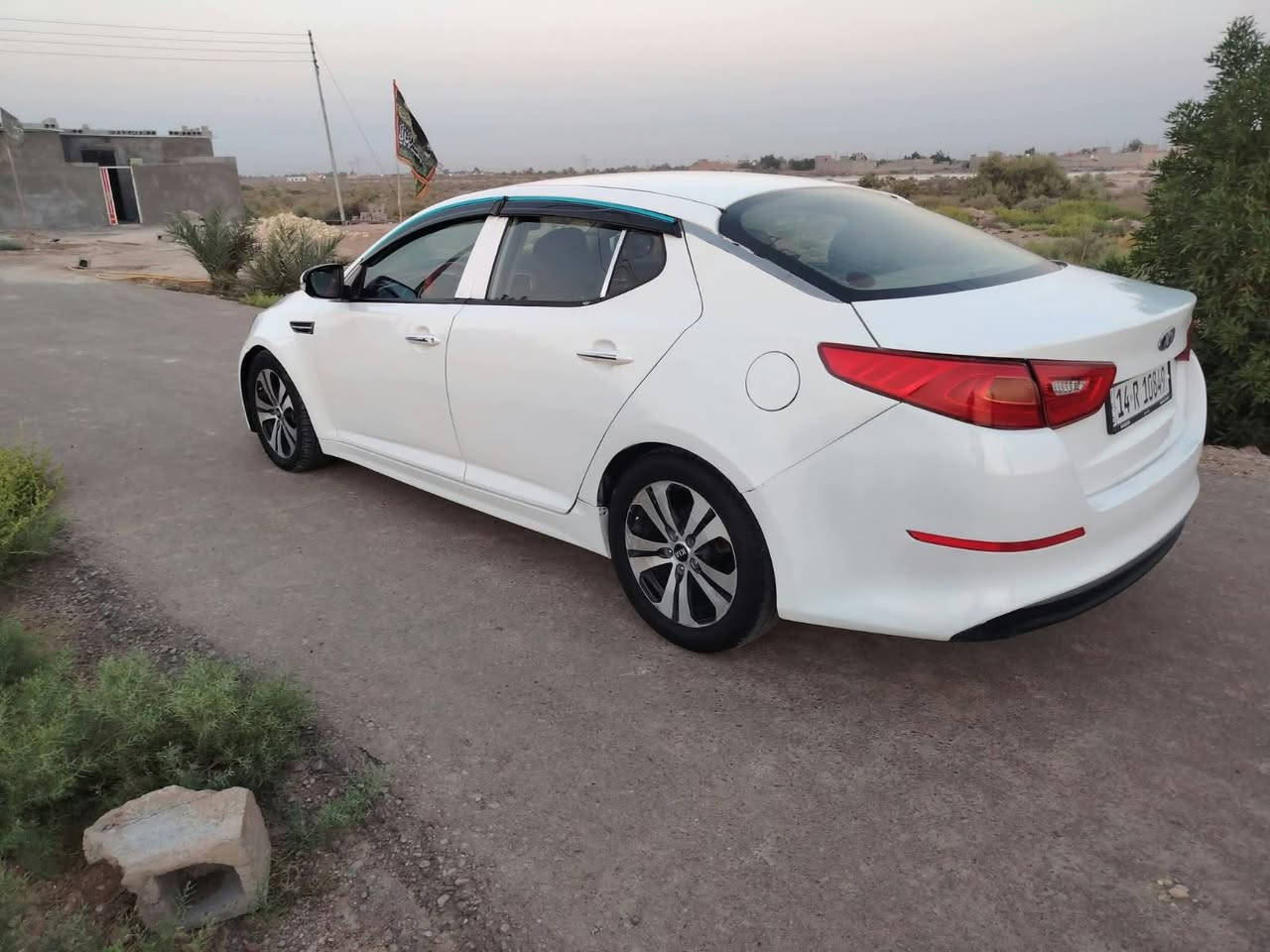 للبيع كيا اوبتيما موديل ٢٠١٤. وارد خليجي مكينة ٢٤٠٠ دوش بصمه كامرة خلفيه حدادية تمام رقم انكليزي بصرة بيها ظربة جاملغ خلفي وامامي تبريد شغال تحويل بئي وقت مكان السيارة البصرة خور الزبير السعر ٧٥ وبيها مجال رقم الهاتف *********** وتساب *********** السيارة
