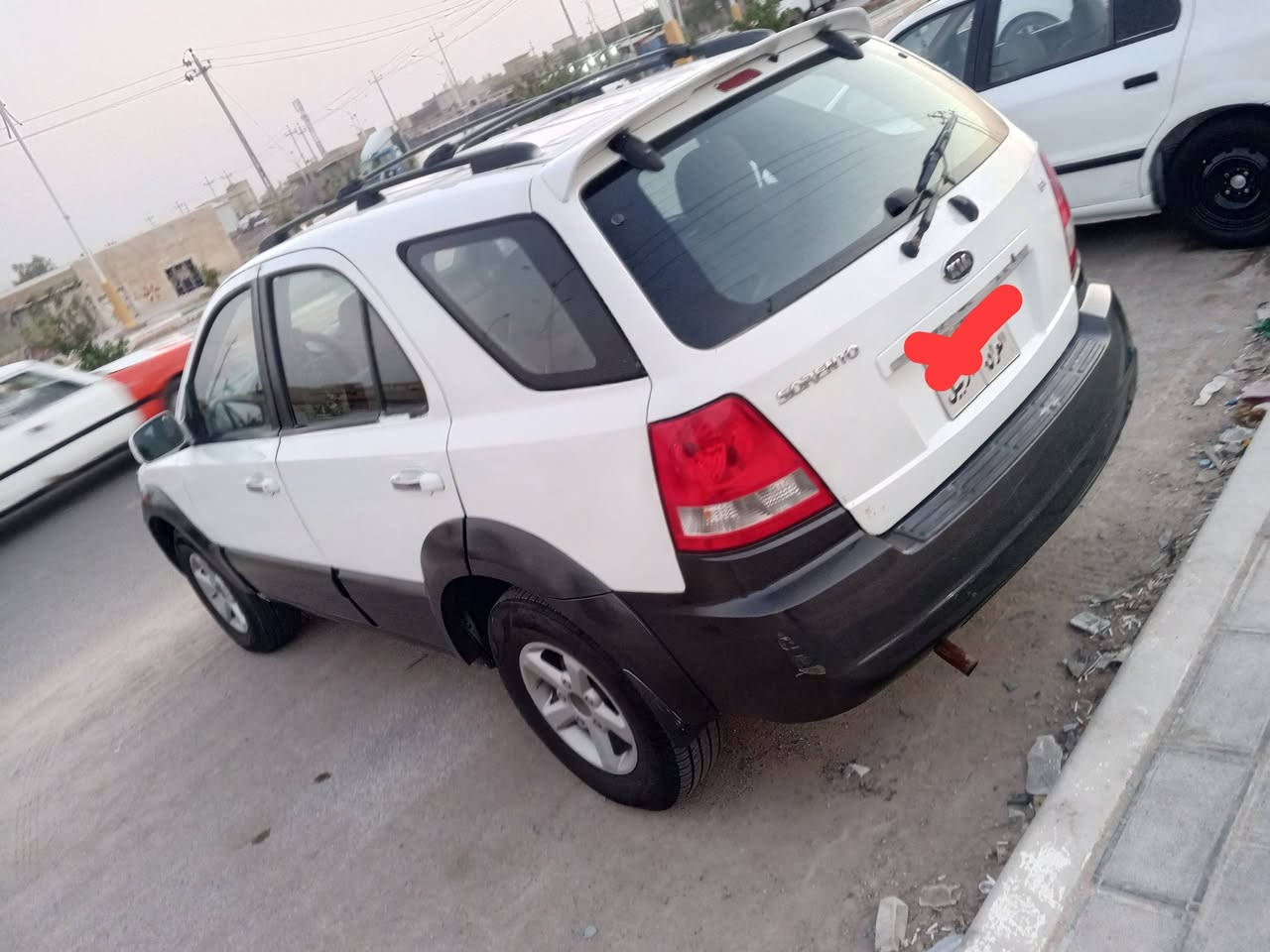 سورنتو موديل 2006 محور3000vvt السياره جاهزه رقم اربيل سنوية 2019ساقطه صاحبها يداور السيارة مامطلوبه ولا عليها غرامات  جاهزه تخم تاير باتري جديد تبريد ثلج جاي اروح وارجع بيها للدوام الى بغداد كل اسبوع خير من الله جاهزه موجوده بالشطرة  سعرها 67وبيها مجال  ***********.
