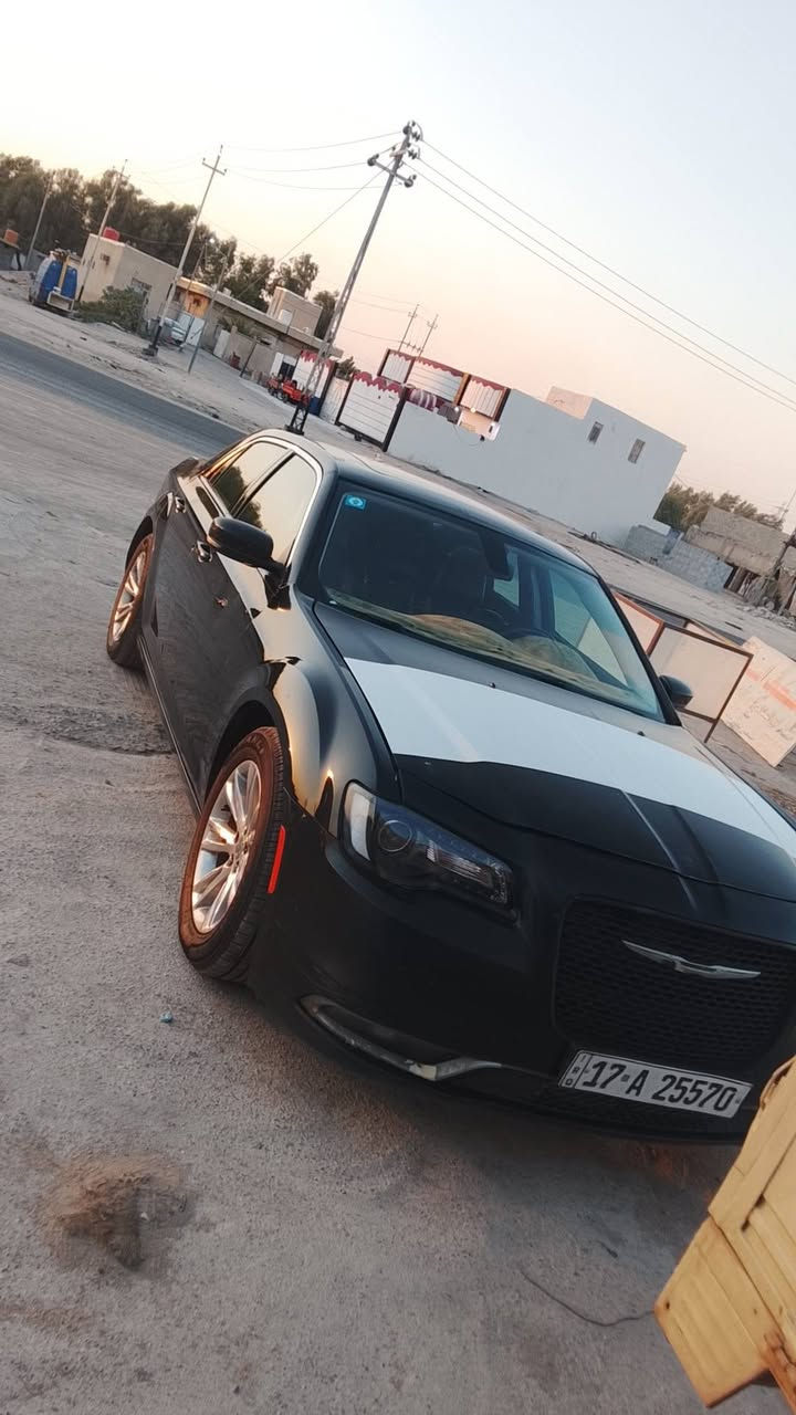 سلام عليكم
سياره كلايسلر 300 أوباما موديل 2015 S اصل معلايه 16
 
فول مواصفات 1/1
ضربتها اماميه بيها 
تبديل بنيد وجاملغ ورش الجاملغ الثاني تبديل بيبان 3
 
شاشه كبيره 
كشنات تدفئه
شفتات استيرن
اشاير بالمرايه
فتحه بانوراما 
داخل جلد
كشن حضن
 لايتات زينون 
 سستم سماعات 
بيه منضومة غاز

ويل مكسيكي
محرك V6 3600
حداده وتايرات حالتهم جيده
السياره تحويل باسمي المشتري
مكان السياره البصره 
رقم مثنى
كفاله محرك وكير

السعر 125يها مجال

رقم تليفون ***********

