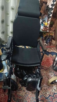 كرسي شحن معوقين حجم كبير جديد بالنايلون للبيع السعرب 800 وبيه مجال للأ...