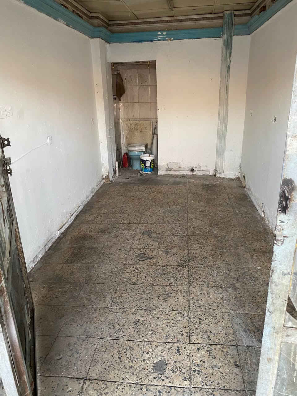 محل و شقة للأيجار بغداد حي الأعلام شارع البدالة
الشقة تتكون من غرفتين مع مطبخ و حمام واحد
للأستفسار التواصل عبر الوتساب أو الأتصال
رقم الهاتف 📞  ***********
