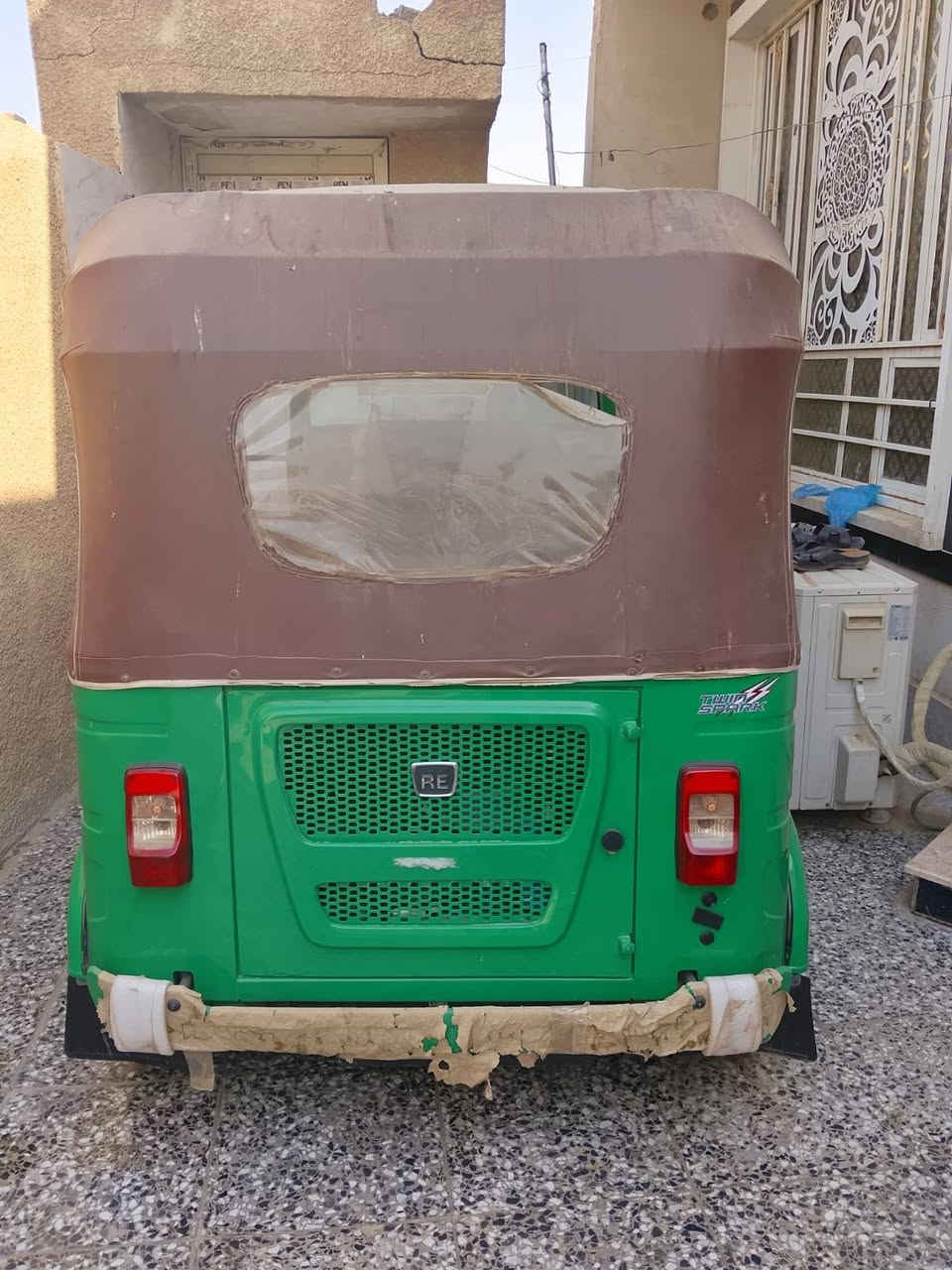 تكتك لبيع موديل 22كفاله عامه بسمي سنويه ورقم الشراي يخابر المكان بغداد الكماليه شارع المصرف***********
