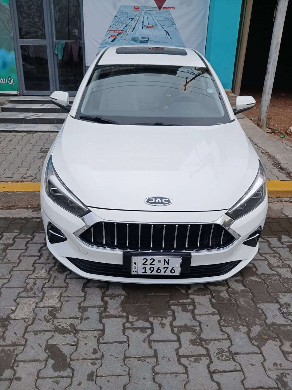 🚘 للبيع JAC J7 موديل 2023
🤍 اللون: أبيض
📅 موديل: 2023
🛣️ الممشى: 48,000 كم فقط
⚙️ محرك 1.5 تيربو
🔄 قير أوتوماتيك
🌟 سقف بانوراما
✨ شكل أنيق وجنوط مميزة
📸 السيارة مثل ما مبينة بالصور، نظيفة ومحافظة
📍 النجف الإشراف 
💰 السعر:  120 ورقه   قابل للتفاوض للجادين
🔍 الفحص على حساب المشتري وبأي مكان يختاره.
للجادين فقط، 
***********
