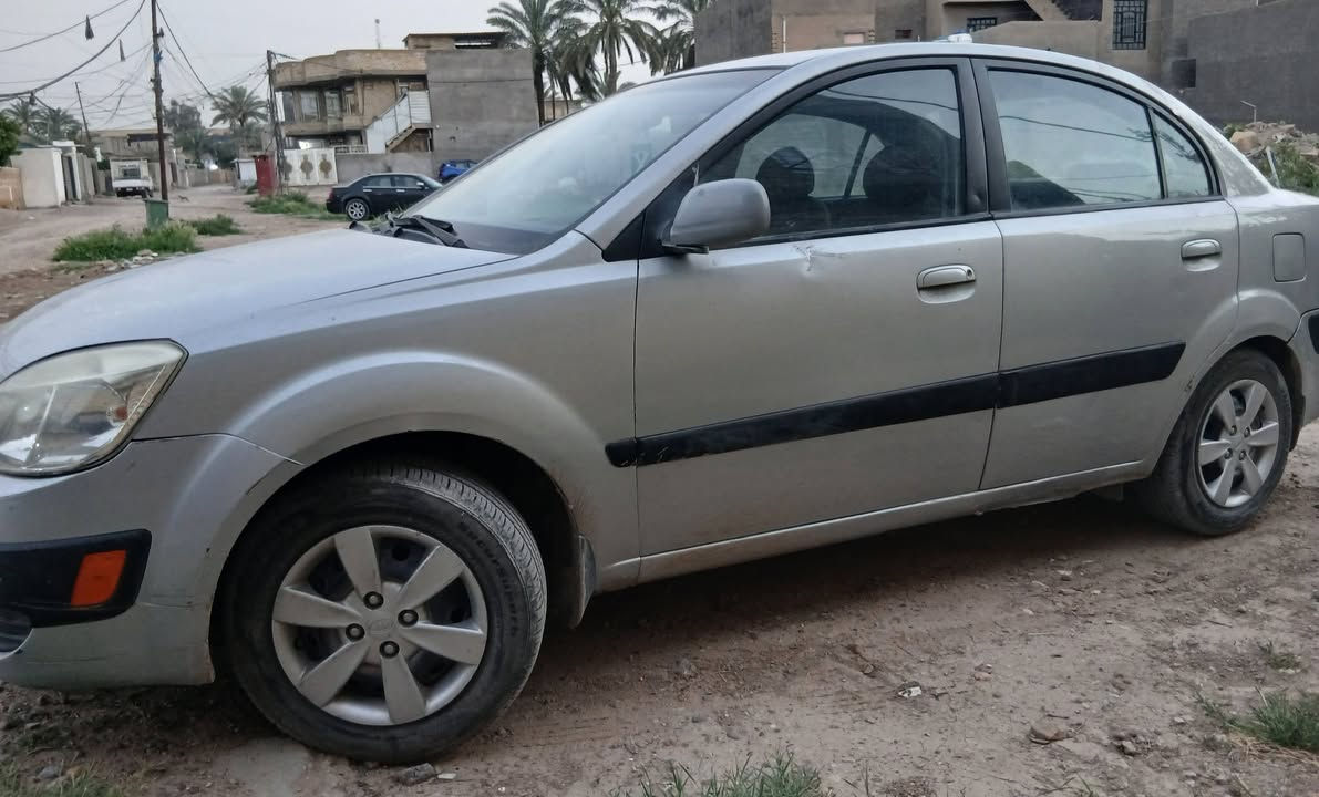 السلام عليكم
سياره كيا ريو 2008 للبيع سلفر  وارد امريكي محرك 1600 كير اوتوماتيك تبريد ثلج  تدفئه رقم بغداد الدولي مشروع وطني  سنتر لوك مكان السياره بغداد المحموديه للاستفسار الاتصال على الرقم *********** واتساب
