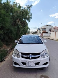 ٢٠١٢ • بدون صبغ • محرك و كير شرط