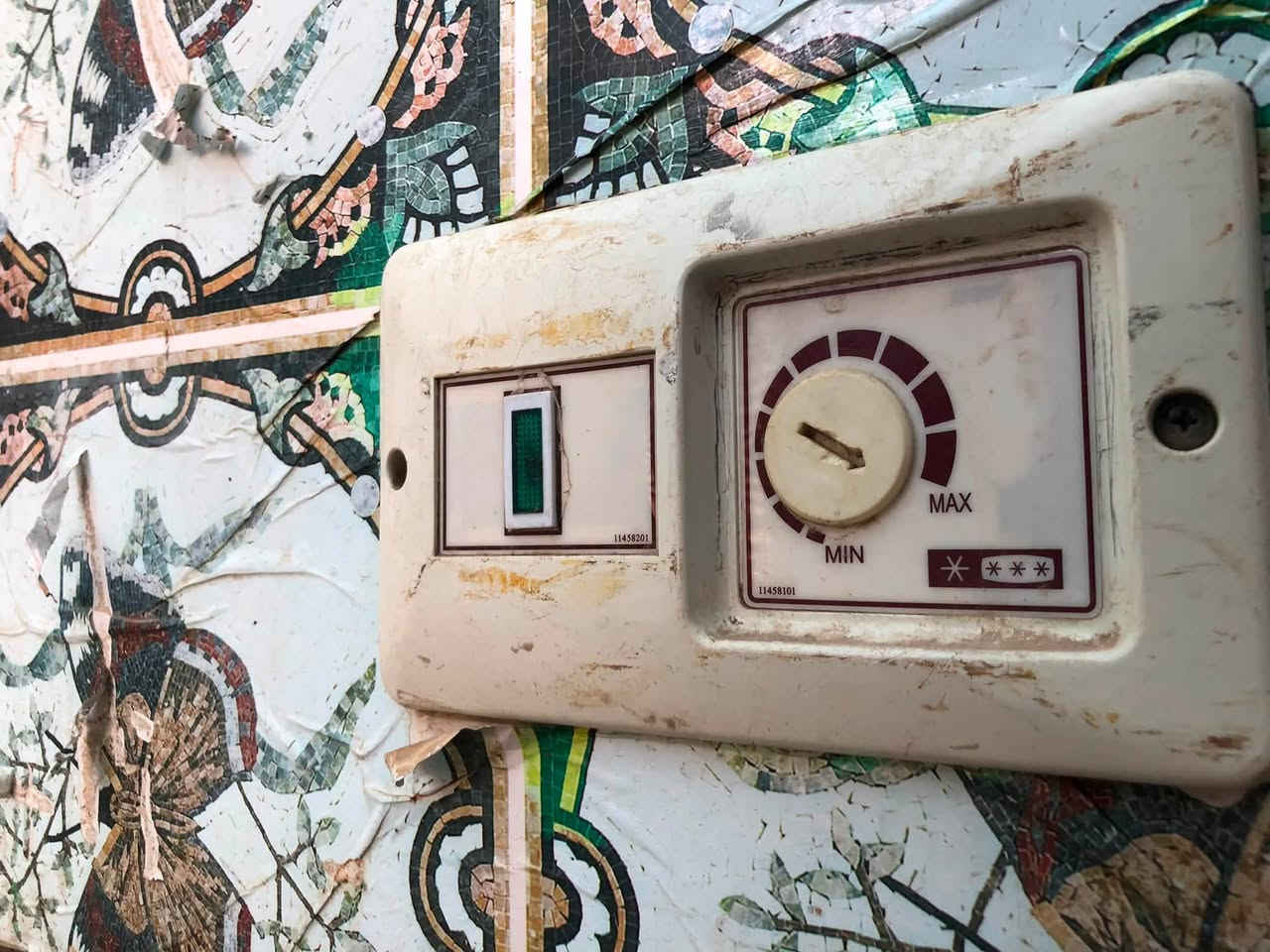 للبيع مجمدة حجم كبير
نوعية زينة 

حوضها لا ثقب ولا خسف

ابيعها عاطلة لان فجأة مابردت

تاخذها يمكن نقص غاز 

بس انا ابيع عاطل

سعرها 75 نهائي بدون عملة 

والشراي يتصل ***********
