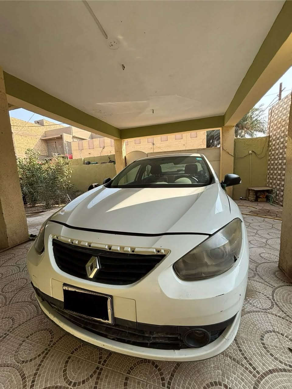 موديل ٢٠١٢ • محرك ١٦٠٠ • ماشية ٢٠٠ الف