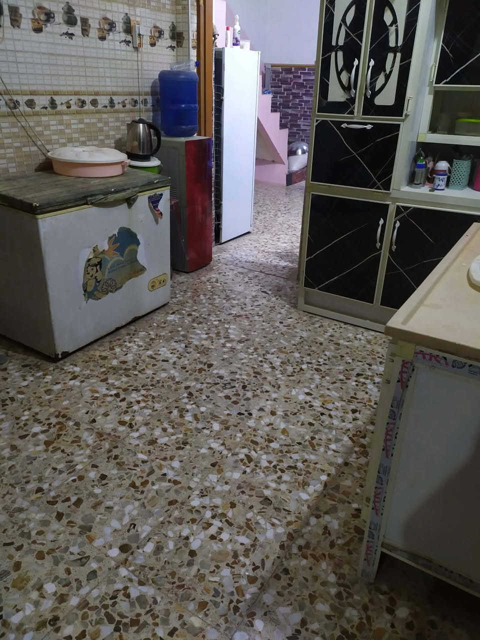 🏡 دار للبيع في حي الصدرين – جهة الروائي
السلام عليكم ورحمة الله وبركاته 🌹
يتوفر دار للبيع بمواصفات مميزة:
📍 الموقع: حي الصدرين – جهة الروائي
📐 المساحة: 100 متر مربع
📜 نوع السند: طابو زراعي – سند 25
🏠 البناء: حديث بالكامل، طابوگ
✅ الواجهة: واجهة كاملة
✅ المساحة كاملة، بدون أي نقص
