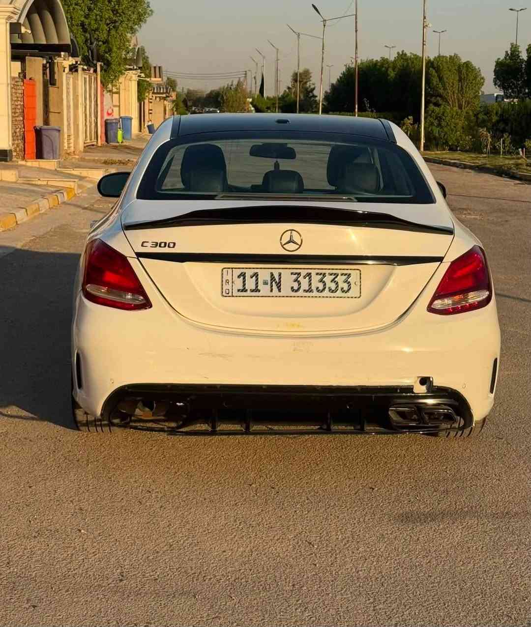 🛑 غير متواجد على الفيس اي استفسار اتصل على الرقم
🚘 مرسيدس C300 موديل 2015
للبيع – وارد أمريكي 🇺🇸
سعر جداً مناسب وعليهة رقم مميز ابيعه ويه السياره 💯

✅ صور الحادث مرفقة داخل المنشور.
✅ السيارة بيها صبغ قطعتين ونص فقط، بدون دواخل.
✅ المكينة والگير على وضع الشركة.

🔹 المواصفات:
* بصمة تشغيل
* مقاعد جلد
* كشن ميموري
* ستيرن كهربائي
* تبريد مقعدين
* مواصفات معروفة لفئة C300
📍 الموقع: بغداد

💰 السعر: 155 
📞 للاستفسار: ***********
