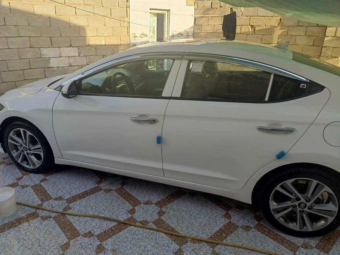 فول موصفات عدا البصمه
فتحه سقف 

سايد ابريك يدوي 

شاشه بلادي 

كامره دواره 

تايرات جديده

تبريد قطعتين 

لد ليلي نهاري 

محرك 2000 دوش 

تحكم ستيرن 

حساسات خلفيه 

مرايات شفط عند القفل 

كشنات مخمل 

بأسم شركه عندي وكاله عامه 

سنويه 2031 

السعر 134 

مكان بصره 

رقم الهاتف ***********

                ***********
