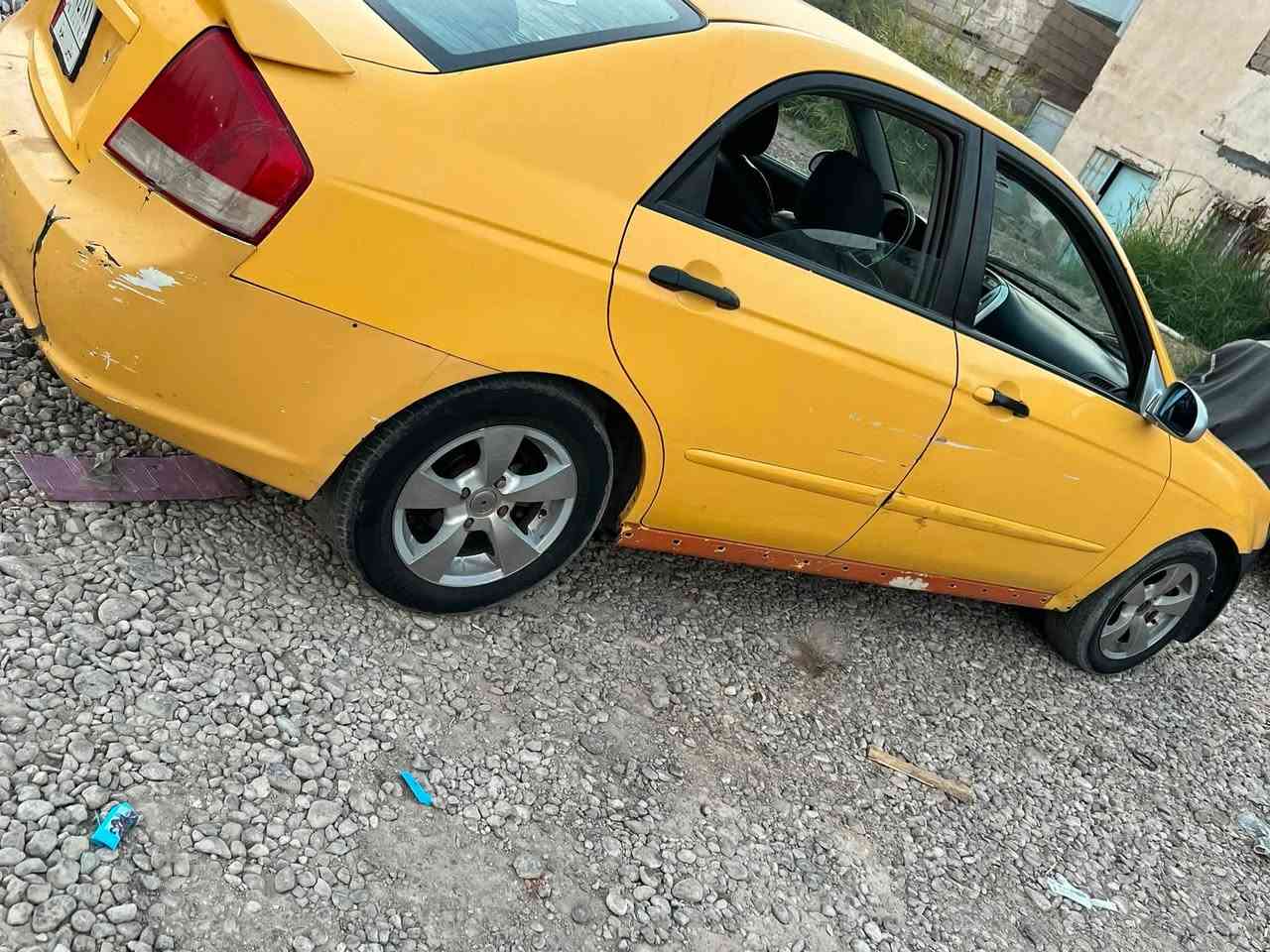 السلام عليكم اسبكتره موديل ٨ كير عادي جديد تنته كشنات جلد مثبت سرعه مكينه بيه تبخير ضربته باب السايق سعر ٥٥ بيه مجال مكان ديالى ***********
