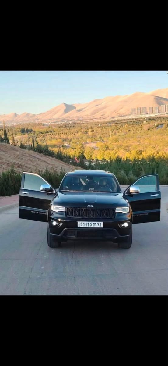 جيب كراند شيروكي 2017 🚘
💰 السعر:180
الحادث جاملغ وبنيد بدون ايرباك
📍موقع السيارة:كربلاء 
📞 للتواصل: ***********
━━━━━━━━━━━━━━━

📌 المواصفات الأساسية:

* Jeep Grand Cherokee موديل 2017

* محرك (3.6L (V6
* دفع رباعي 4x4
* تشغيل بصمة
* دخول ذكي
* شاشة وسطية Uconnect
* كاميرا خلفية
* بلوتوث / USB / AUX
* مثبت سرعة
* حساسات
*رادار خلفي
* مقاعد كهربائية
* مقاعد جلد
* تدفئة مقاعد ومقود
* مودات قيادة 
*تشغيل عن بعد
*جنطه كهرباء
*فتحه سقف
*مقاعد خزن
*مري قلاب

