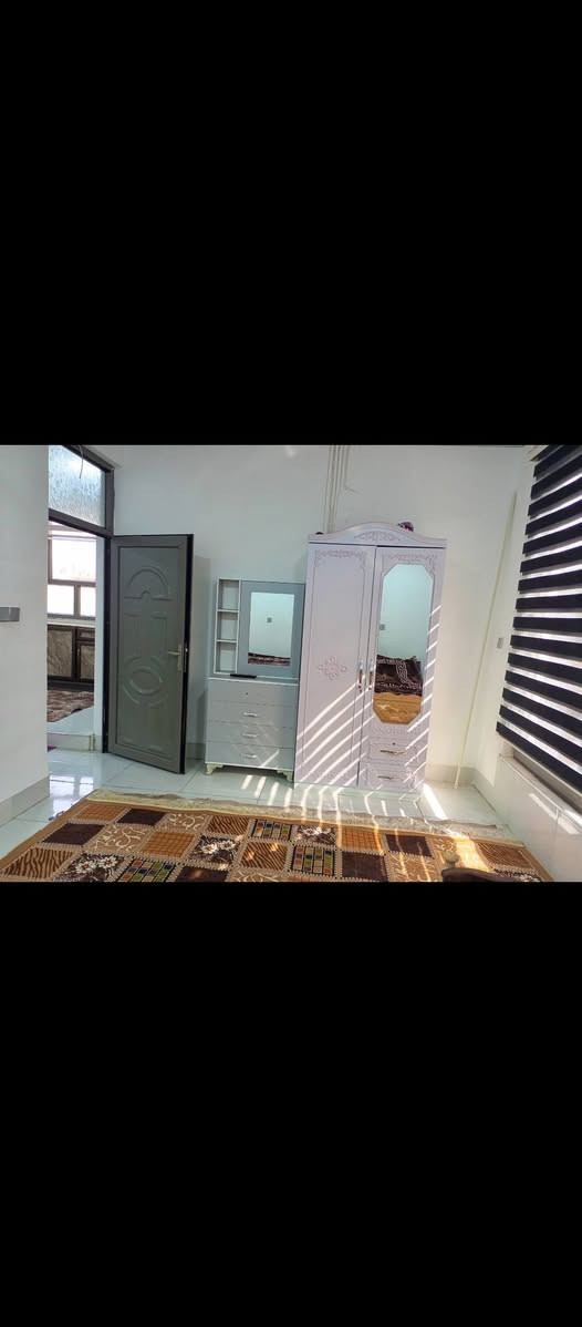 🏫 محل كبير مع شقه مؤثث  للايجار فول مواصفات 💒قياس المحل 6*15 فول سيراميك وسقوف ثانوي
🟨الموقع توله فروش بشارع شركة الحاج حازم الشكرجي 
🟨 للمراجعة مكتب سمير للعقار توله فروش للأستفسار عل الخاص/
 ***********
🏫 محل كبير مع شقه مؤثث  للايجار فول مواصفات 💒قياس المحل 6*15 فول سيراميك وسقوف ثانوي
