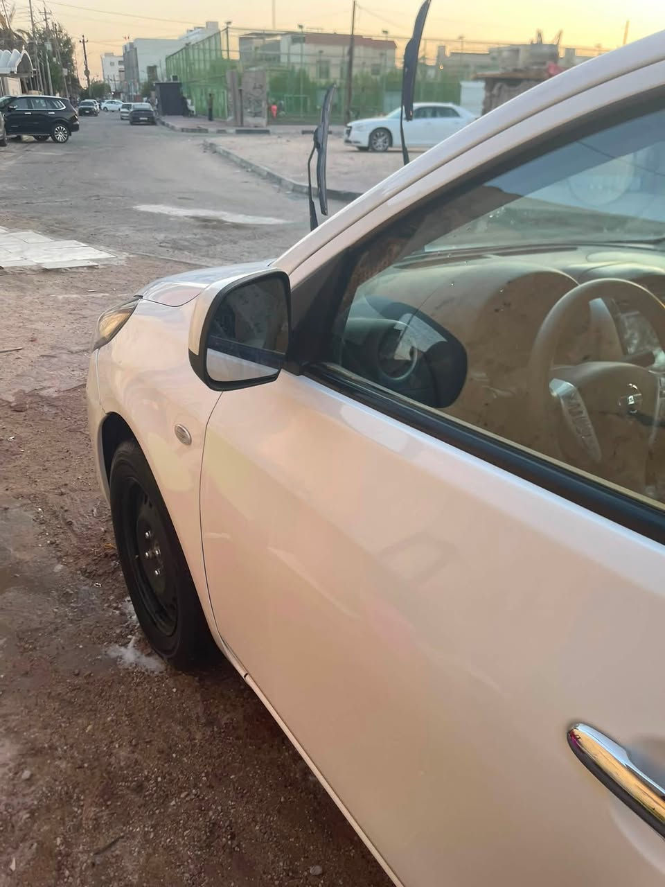 نيسان صني هندي ٢٠٢٤ للبيع رقم اربيل تحويل او وكاله عادي بيه دوسه كد شبر بس ما مبينه وباقي كفاله ماشيه ٦٠ الف  سعر ١١٢ وبيه مجال رقم ***********

