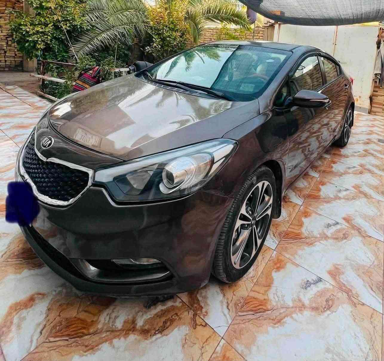 سيراتو ٢٠١٥ • ١٦٠٠ • فتحة سقف